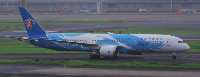 CSN_B787-9_B-1127_0001.jpg