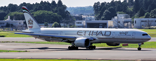 ETD_B777-300ER_A6-ETI_0001.jpg