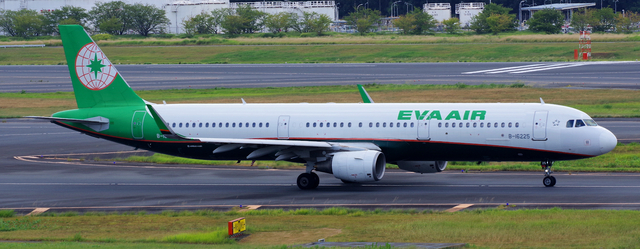 EVA_A321-200_B-16225_0001.jpg