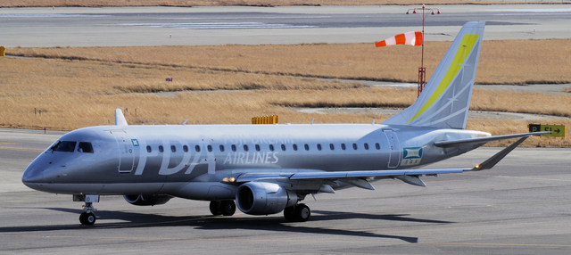 FDA_EMB-175STD_10FJ_0014.jpg
