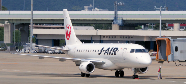 JLJ_ERJ-170-100_224J_0001.jpg