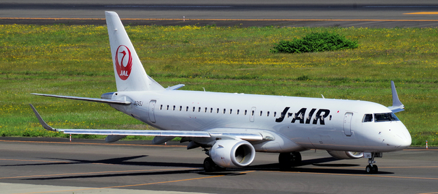 JLJ_ERJ-190-100_245J_0007.jpg