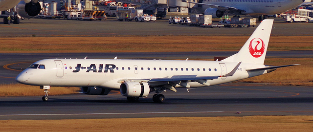 JLJ_ERJ-190-100_247J_0001.jpg