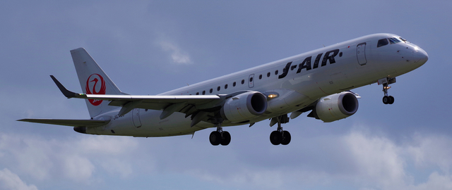 JLJ_ERJ-190-100_249J_0005.jpg