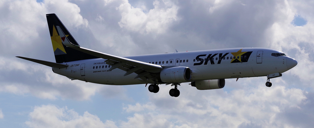 SKY_B737-800_73NF_0022.jpg
